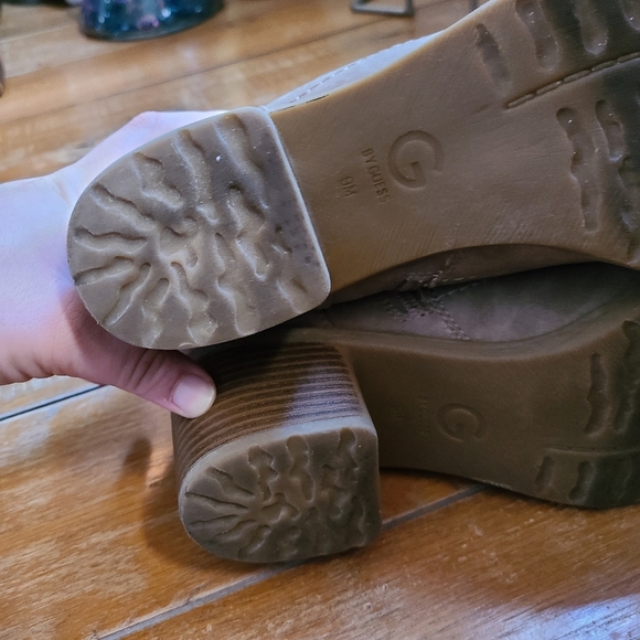 G by Guess Lezlee Zip Up Boots Tan Beige Size 9 - Picture 8 of 13